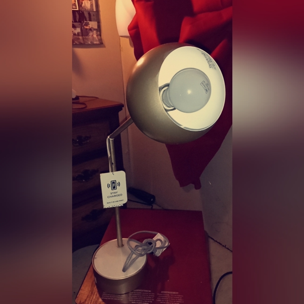 Lamp with USB charger port